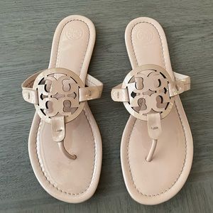 Tory Burch Miller Sandals Size 8 - Shell Pink Patent Leather